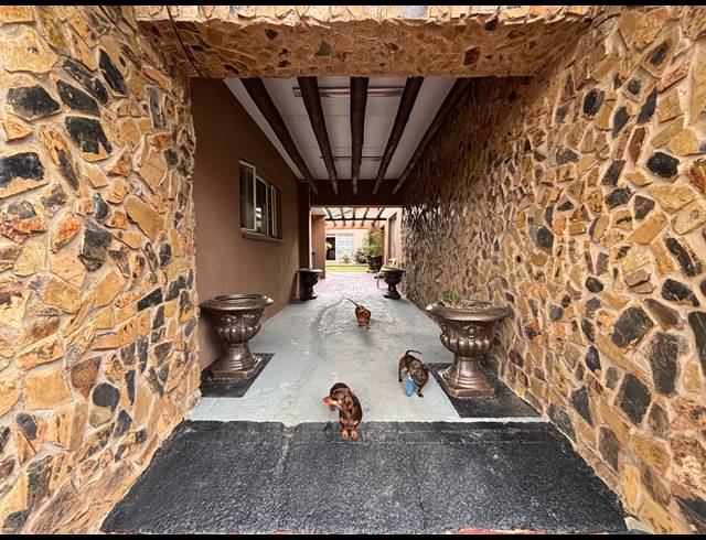 3 BEDROOM HOUSE FOR SALE IN BRACKENDOWNS